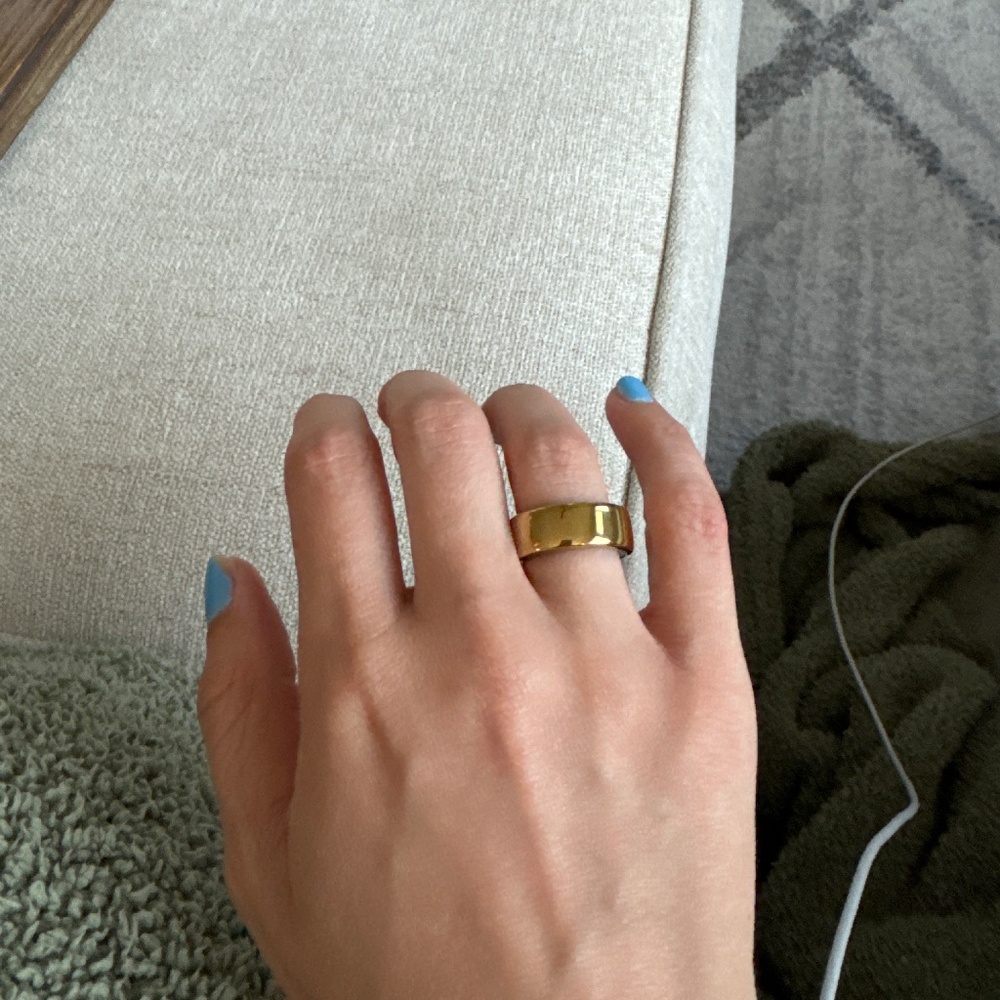 Oura Ring Gen 3 Size 6 Gold